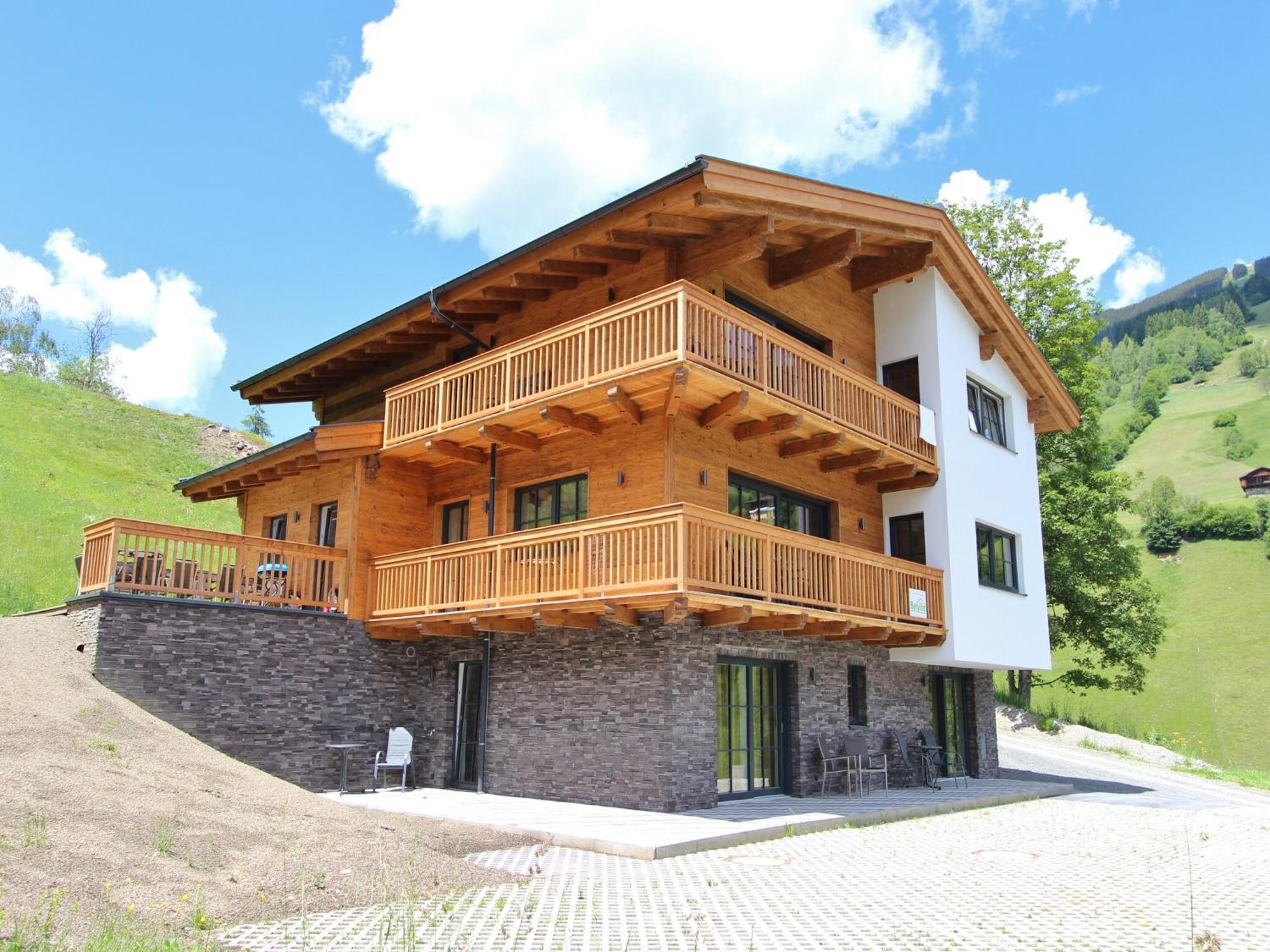Modern Chalet with Sauna near Ski Area in Salzburg Saalbach Exterior foto