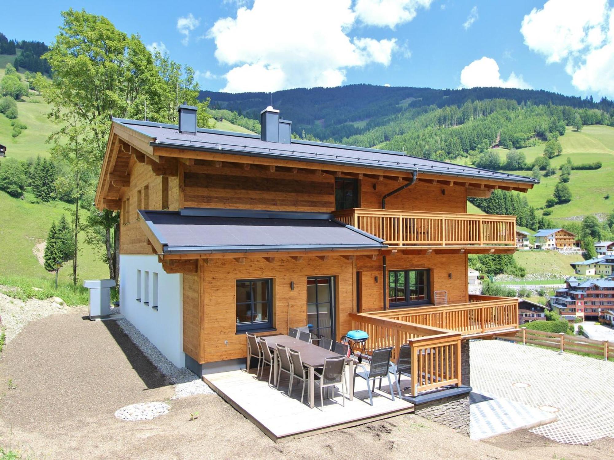 Modern Chalet with Sauna near Ski Area in Salzburg Saalbach Exterior foto